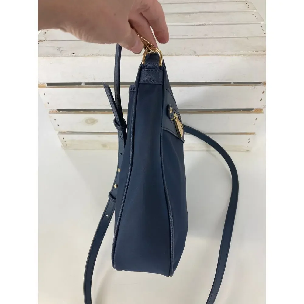 MICHAEL KORS, NAVY BLUE NYLON MEDIUM CROSSBODY BAG (ASIS)